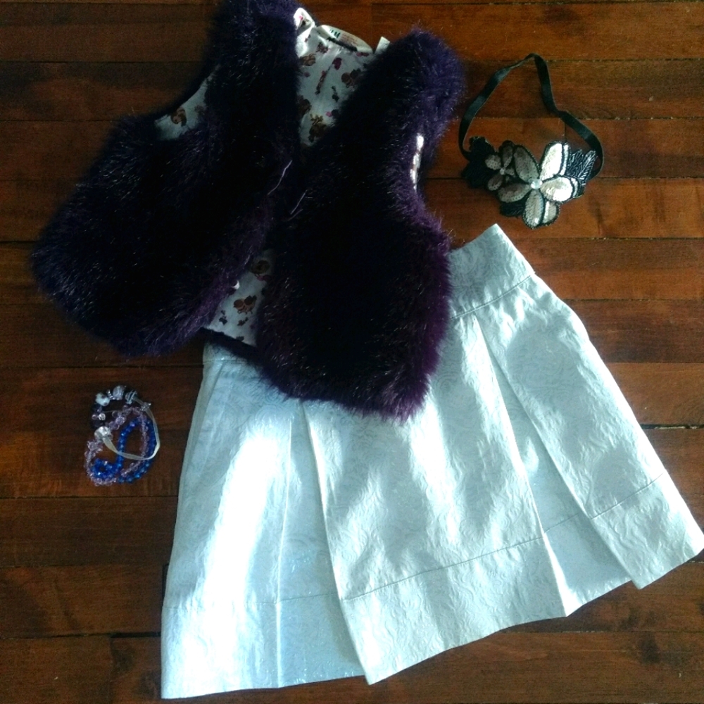 2/20 Joe fresh kids skirt size 10-12